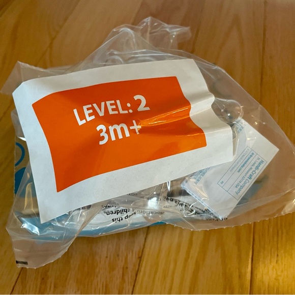 Dr Brown’s Wide Neck Nipples, Level 2 (3mos+) 6pk - Picture 3 of 4